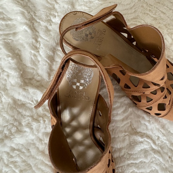 Vince Camuto Tan Cutout Heeled Sandals - Picture 4 of 6